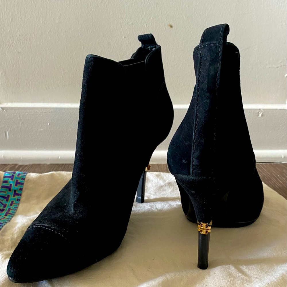 Tory Burch Suede heeled Booties with original dust bag - like NEW